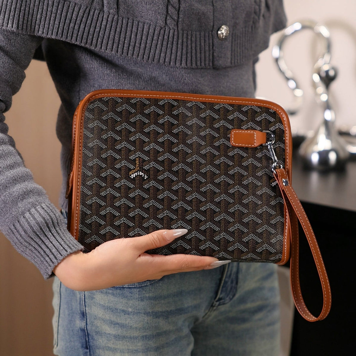 Luxury Pattern Wristlet Clutch — Zippered Designer Style Handbag with Detachable Strap