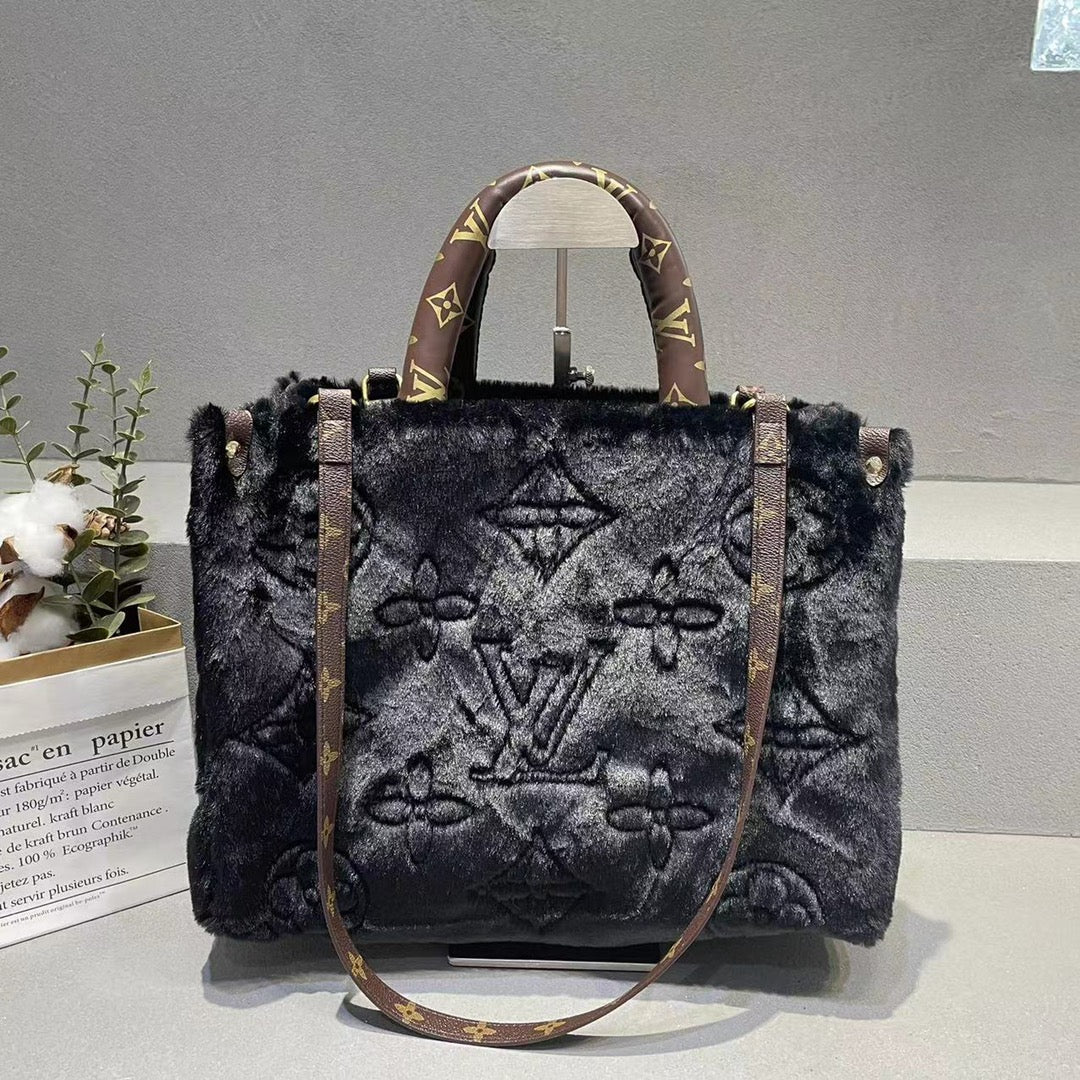New Arrival: Trendy It Bag – A Must-Have Fashion Staple